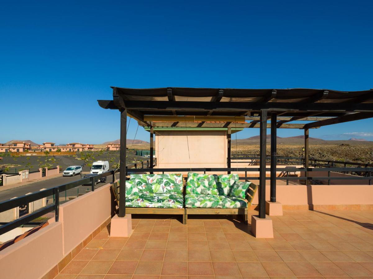 Private Terrace Majanicho Home -Garden & Pool La Oliva Extérieur photo